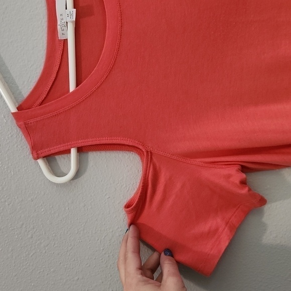 Fever WOMANS CORAL OPEN SHOLDER lONG FLOWY TOP SZ MEDIUM - Picture 3 of 7